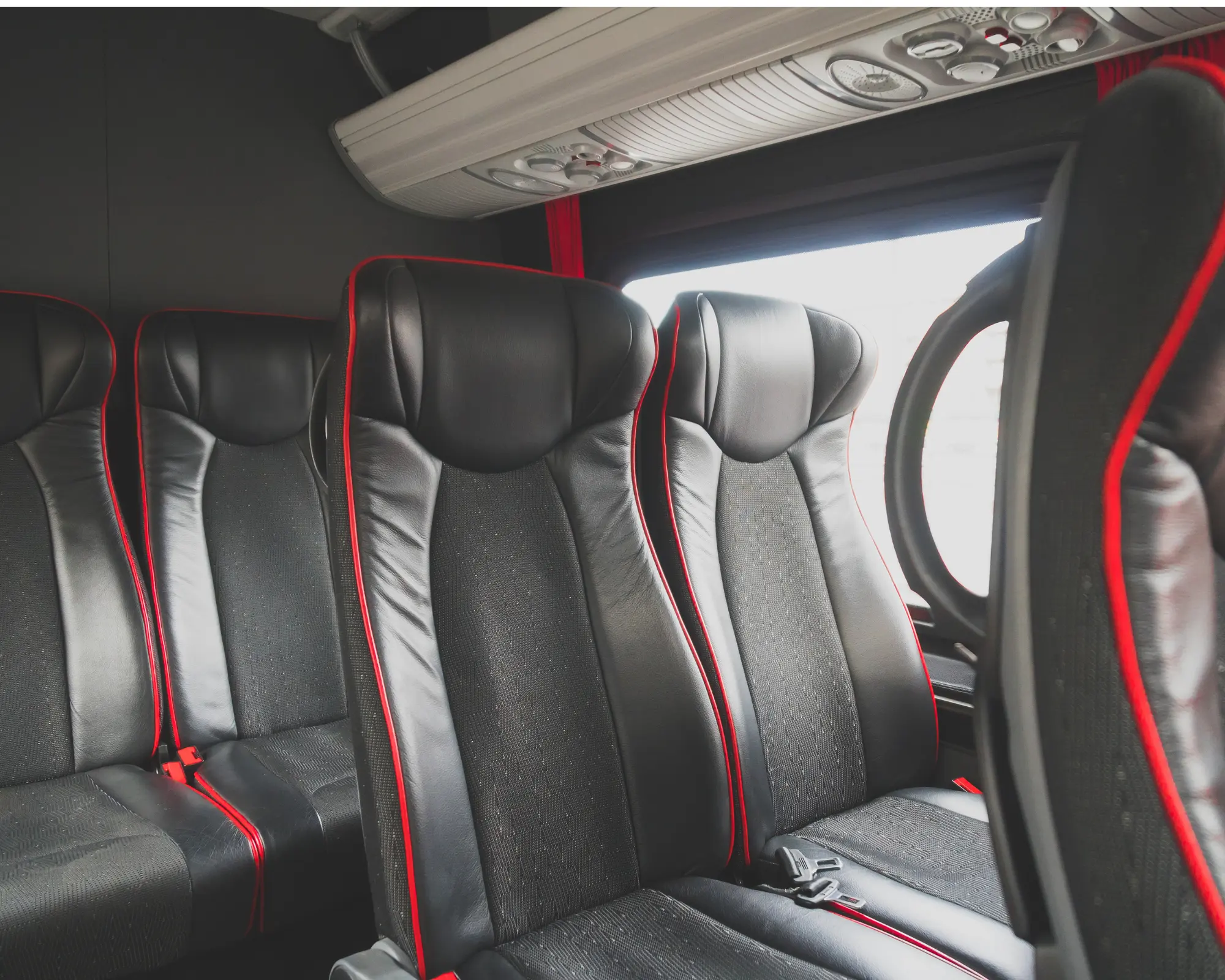 пасажирські перевезення ПЕРЕВІЗНИК ЩАСТЯ